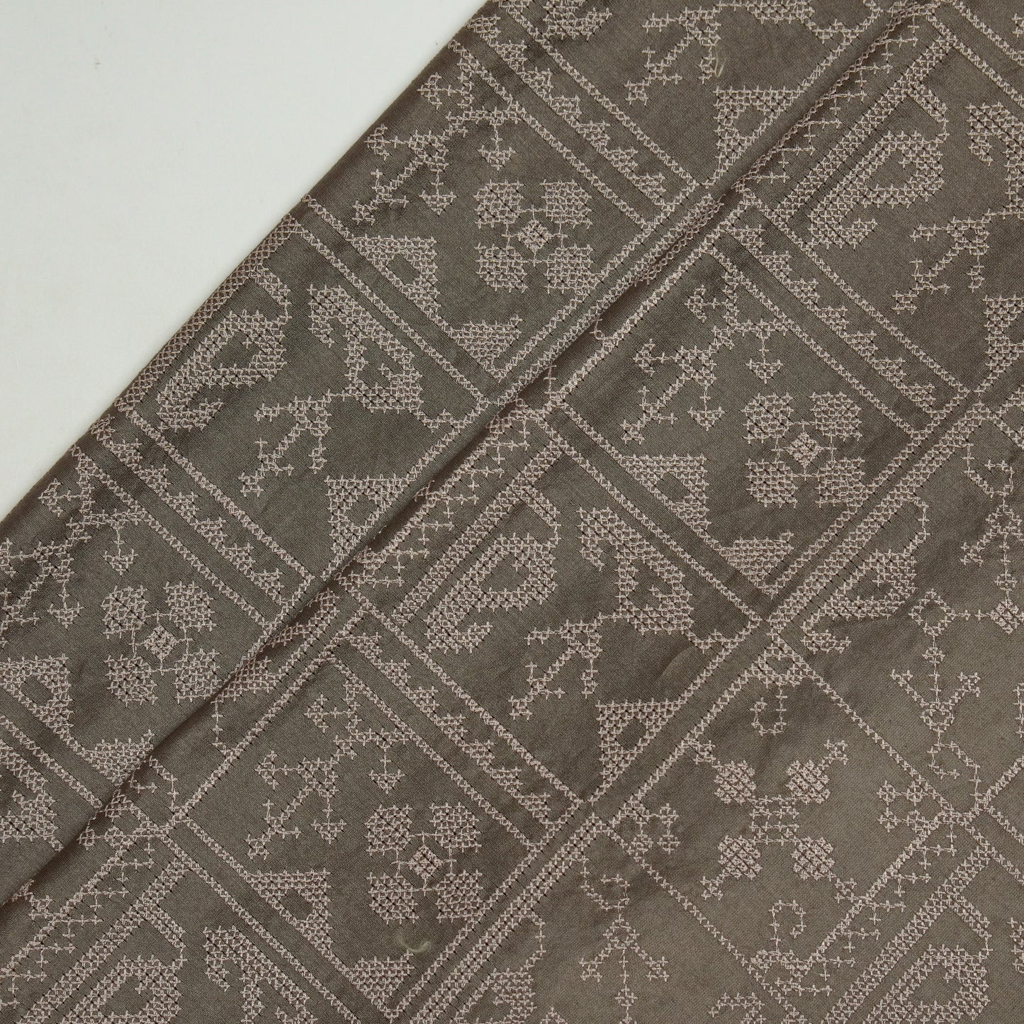 Seda Mouse Chanderi Embroidered Fabric in Jaal Pattern