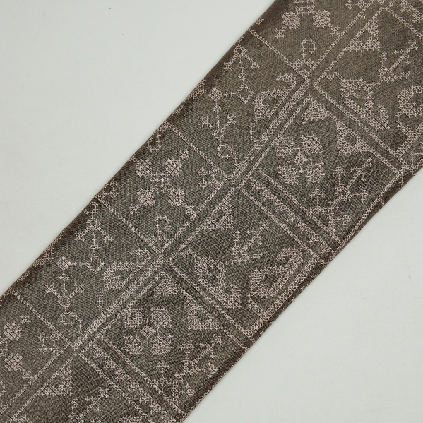 Seda Mouse Chanderi Embroidered Fabric in Jaal Pattern